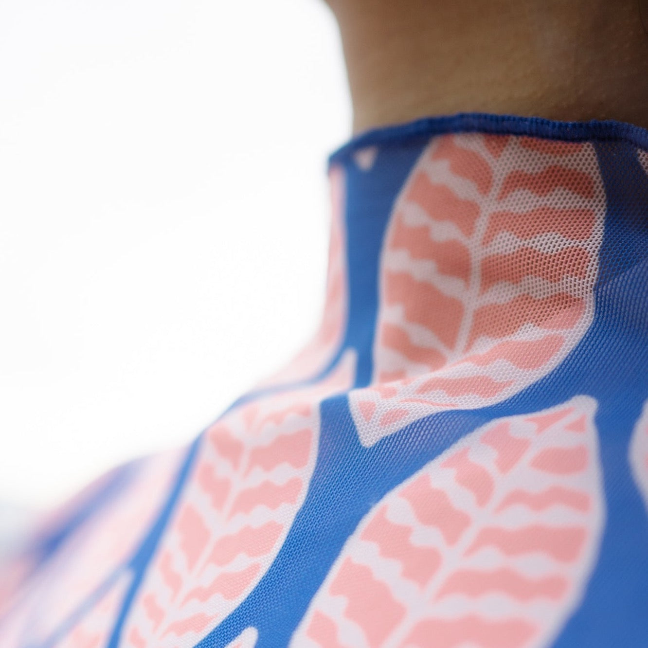 PINK FOLIAGE CROPPED BLOUSE